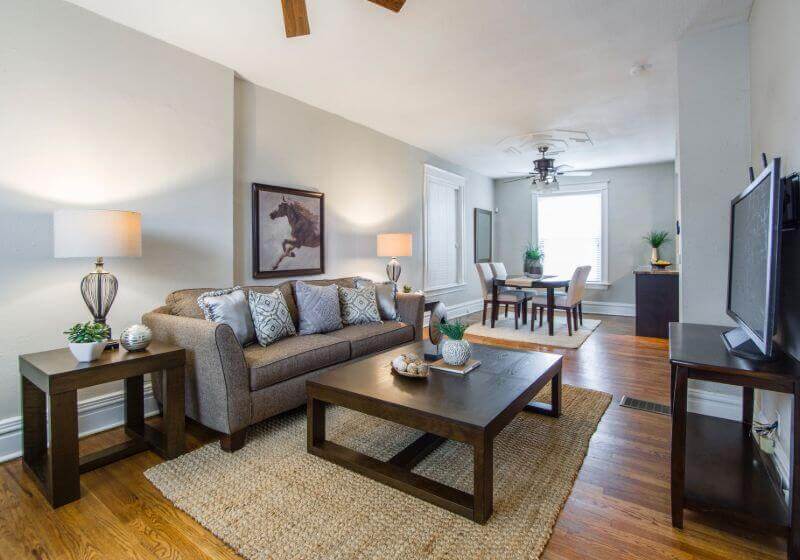 Új építésű lakás átalakítása és berendezése